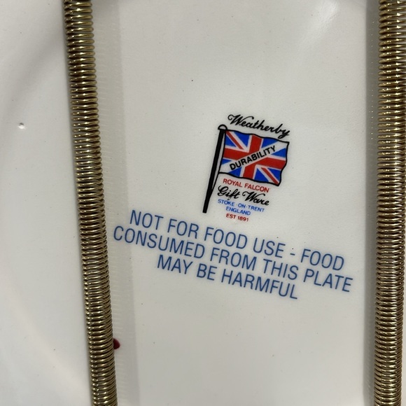 Weatherby Royal Falcon Roses Floral Design Plate Gold Patterned Rim England - Picture 6 of 11